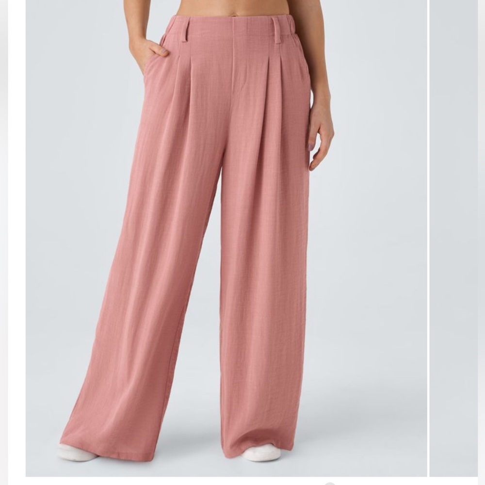 Halara High Waisted Plicated Wide Leg Pants - NWT